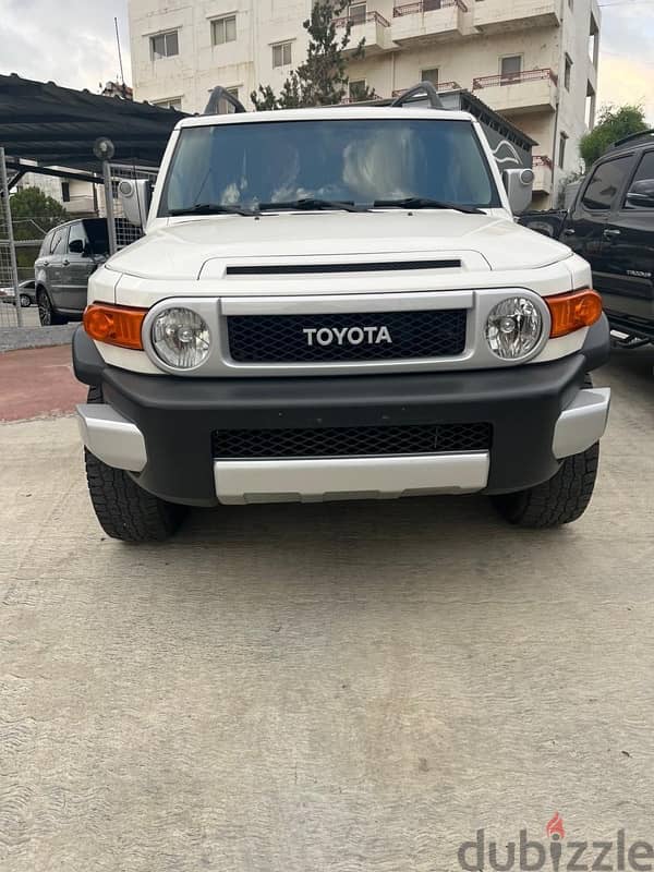 Toyota FJ Cruiser 2014 1