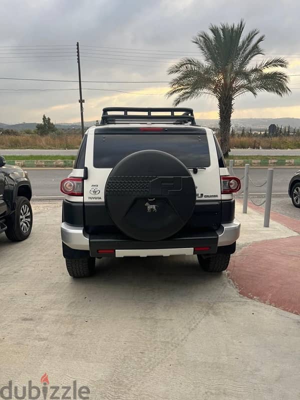 Toyota FJ Cruiser 2014 3