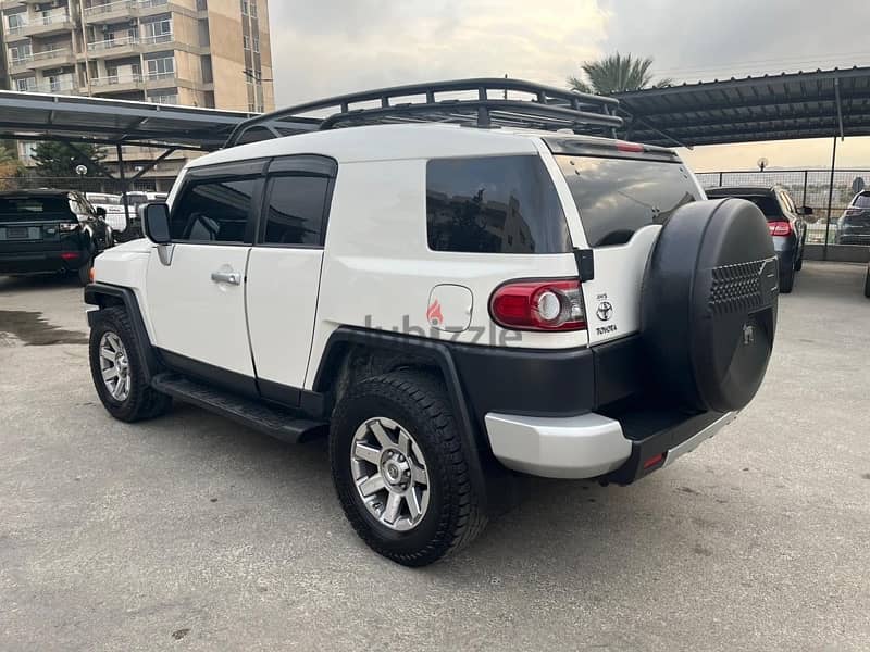 Toyota FJ Cruiser 2014 5