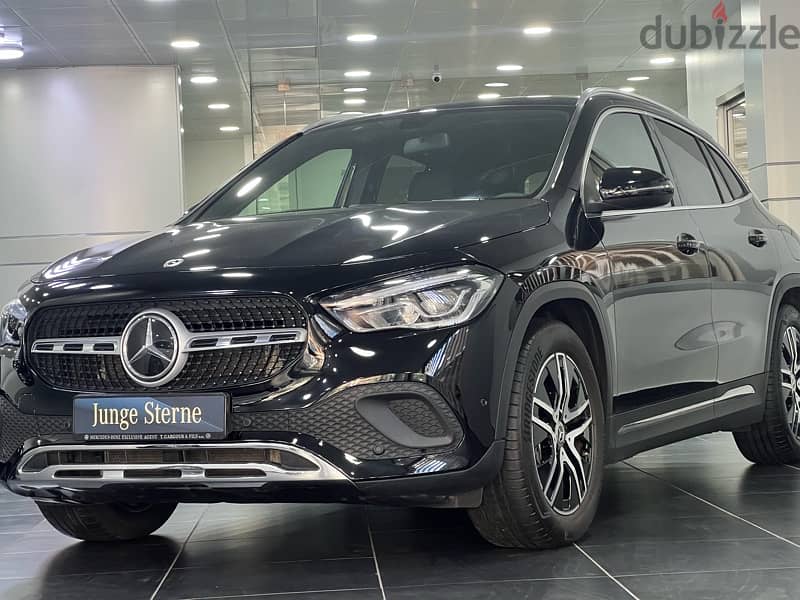 Mercedes-Benz GLA-Class 2023 1