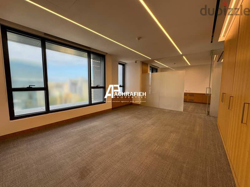 Office for Rent In Achrafieh - مكتب للإجار في الأشرفية 3