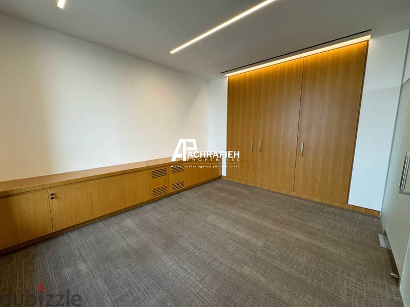 Office for Rent In Achrafieh - مكتب للإجار في الأشرفية 6