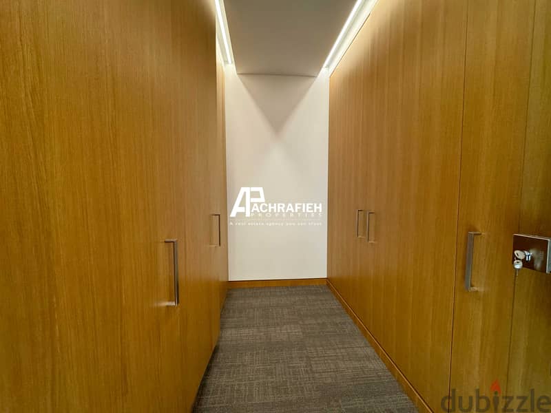 Office for Rent In Achrafieh - مكتب للإجار في الأشرفية 7