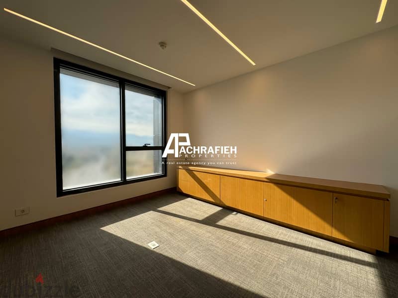 Office for Rent In Achrafieh - مكتب للإجار في الأشرفية 9