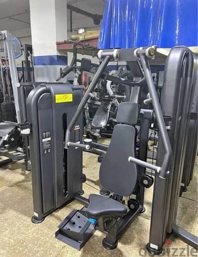 Chest press machine NEW 1250$ very good quality