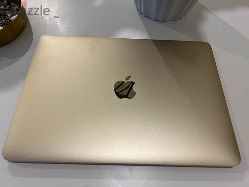 MacBook 2