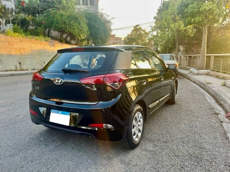 Hyundai I20 2018(company souce)(no garage entrance) 3