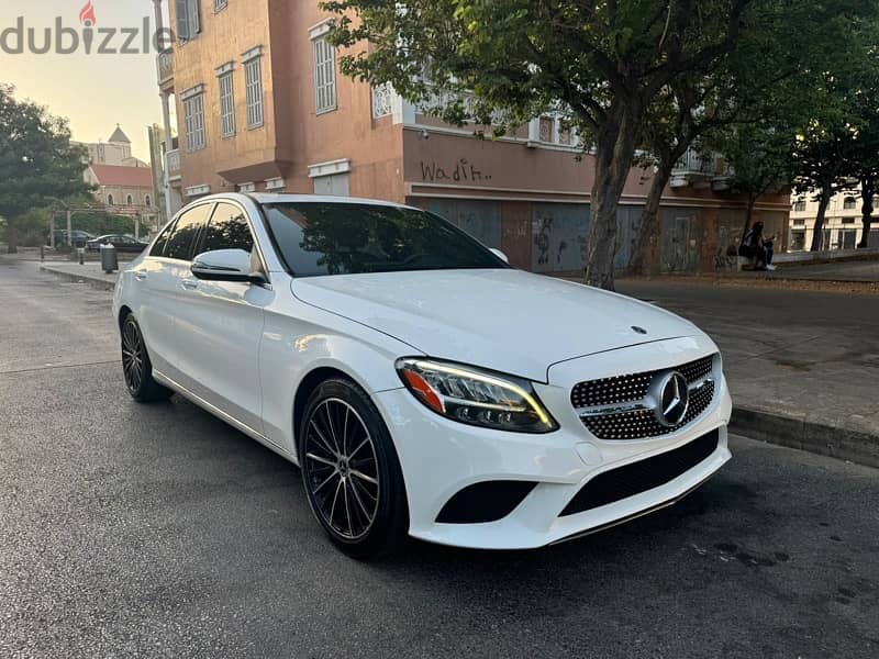 Mercedes-Benz C-Class 2019 1