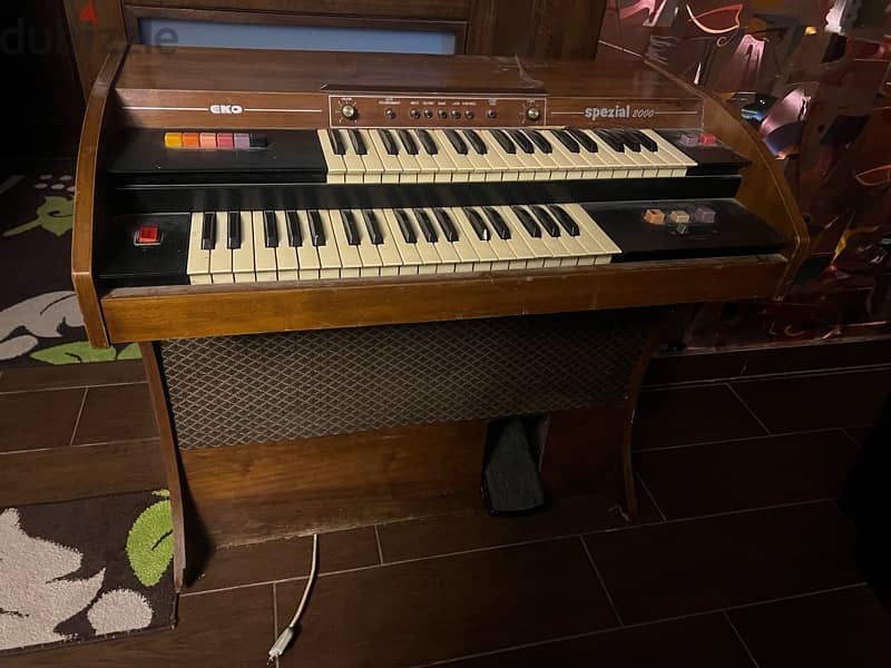 piano old 2