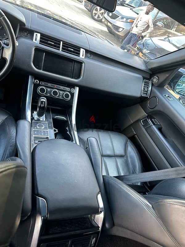 Land Rover Range Rover Sport 2016 like new 9