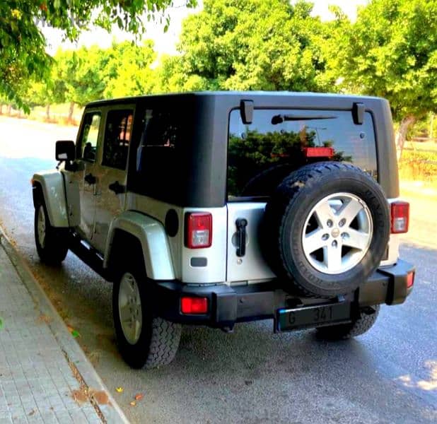 Jeep Wrangler 2009 excellent condition 8