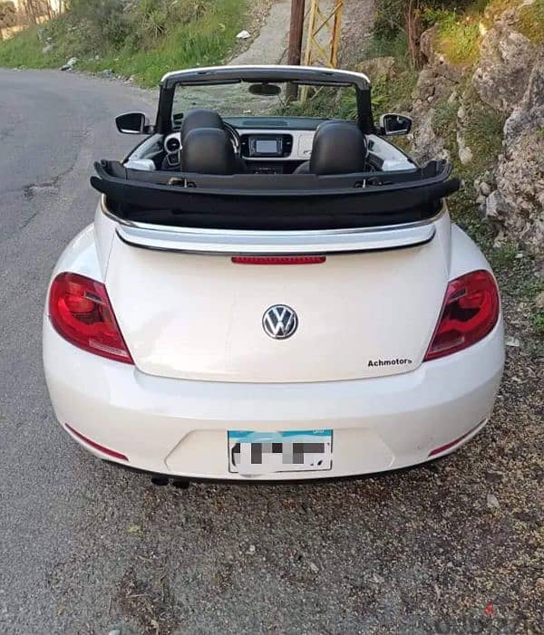 Volkswagen New Cabrio 2013 6