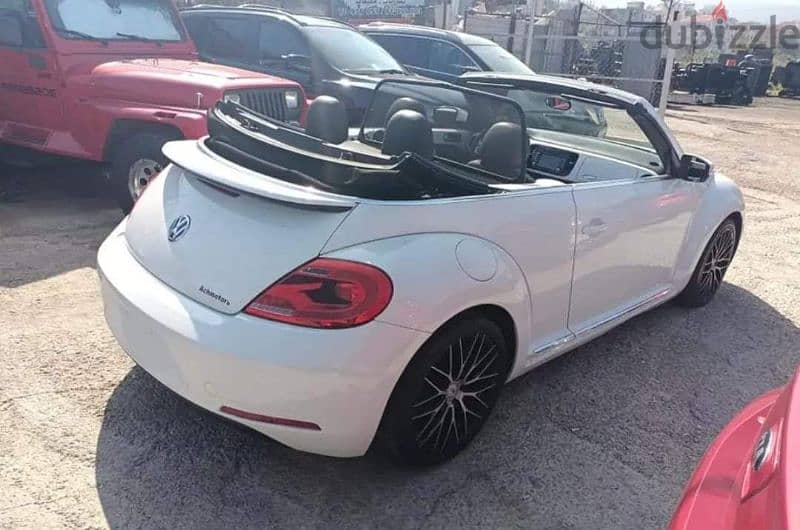 Volkswagen New Cabrio 2013 7