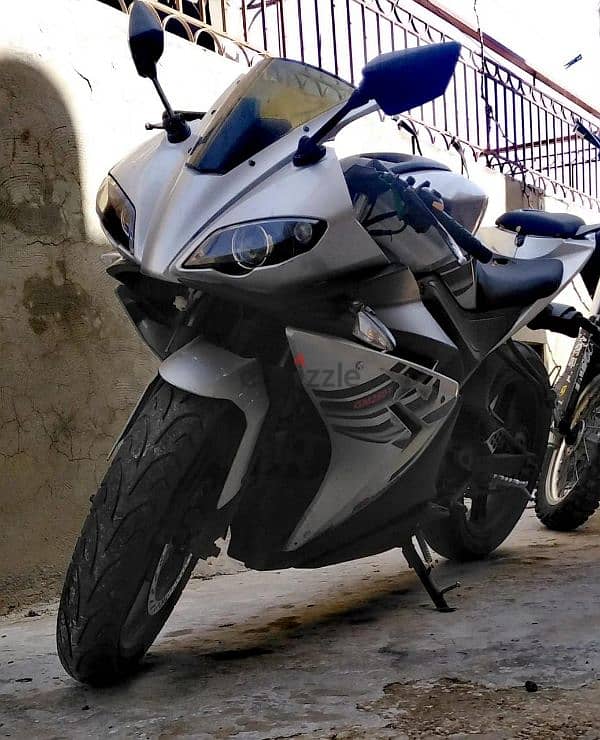 genata YZFR25 3