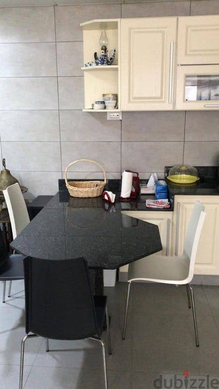 Prime Location l Prestigious 220 SQM Apartment Tallet el Khayat . 8