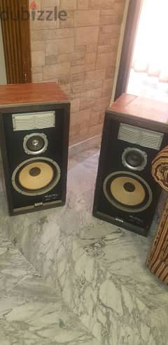 Akaii  speakers  and subwoofer 0