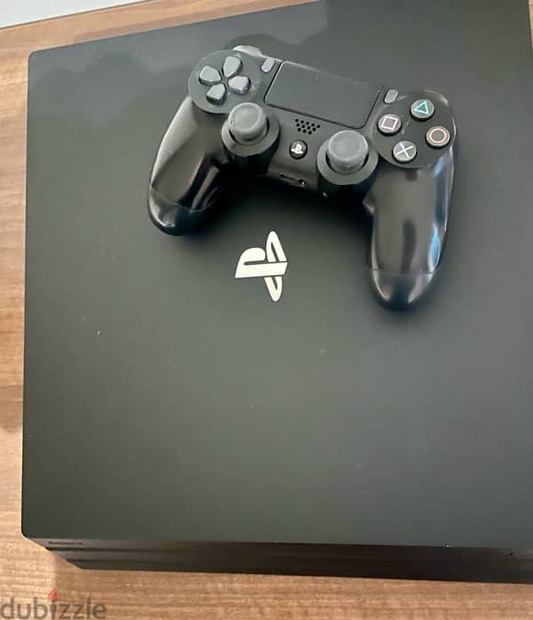 PS4 PRO 1TB 1