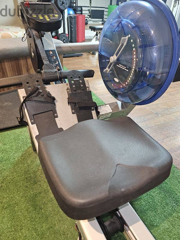 Hip thrust machine & Rowing machine 7