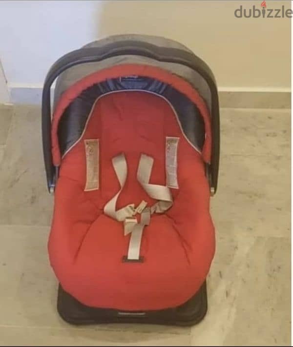 Peg Perégo  baby car seat used like new 1