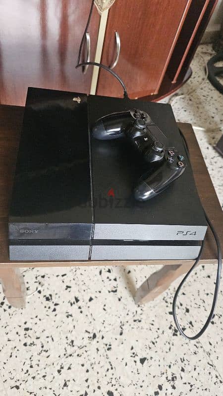 ps4 and controller 0