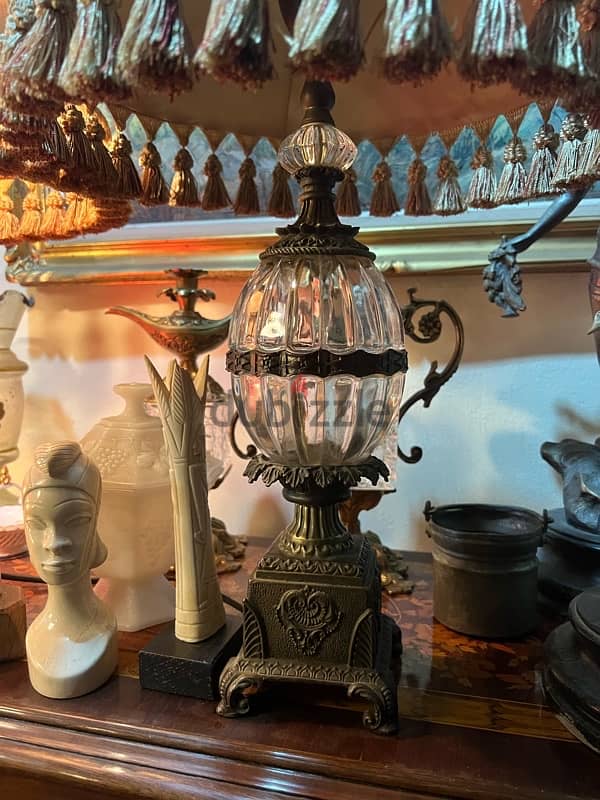 frensh lamp لمبادير عدد ٢ بزونز و كريستال بكارا من اجمل القطع روعة 4