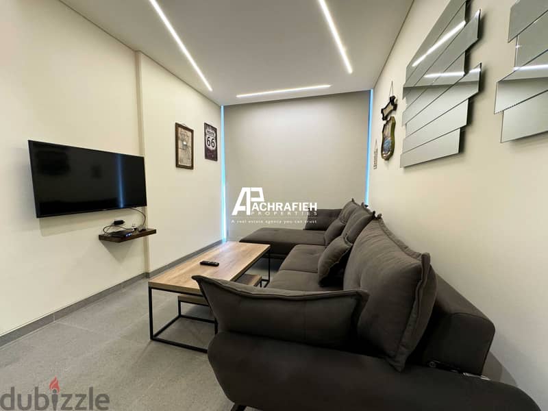 Apartment For Sale in Achrafieh - شقة للبيع في الأشرفية 2