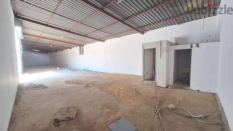 Spacious Warehouse for rent in Biakout. 1