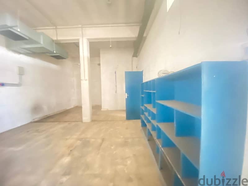 Spacious Warehouse for rent in Biakout. 3