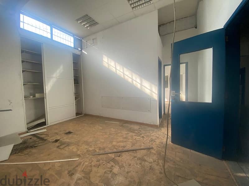 Spacious Warehouse for rent in Biakout. 11