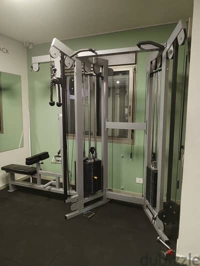 V cross & Lat- row machine like new 1400$