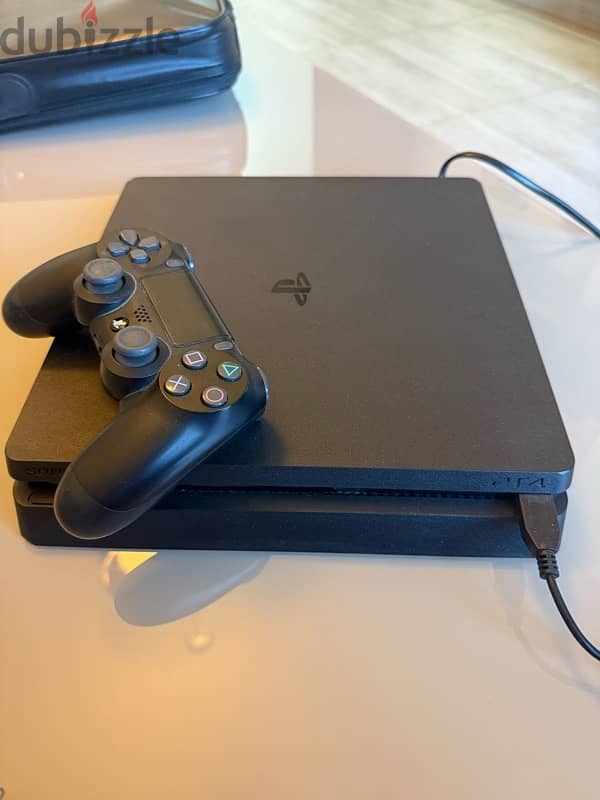 ps4 slim 1