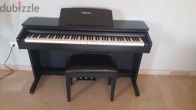 Piano Electric Medeli DP-260 1