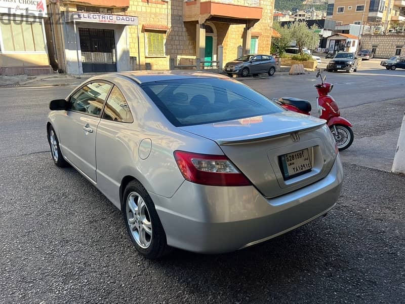 Honda Civic 2007 5