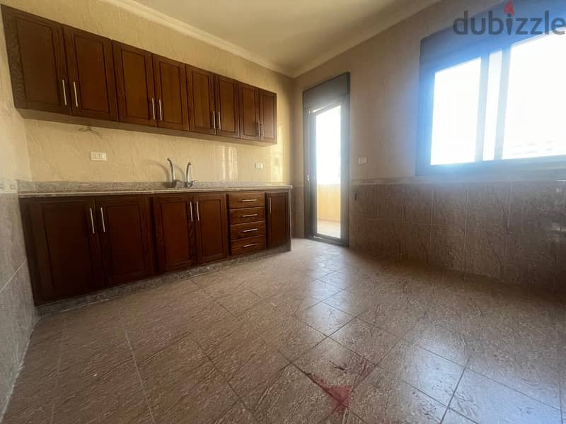 Apartment For sale in Ras El Nabeh شقة للبيع في رأس النبع 4