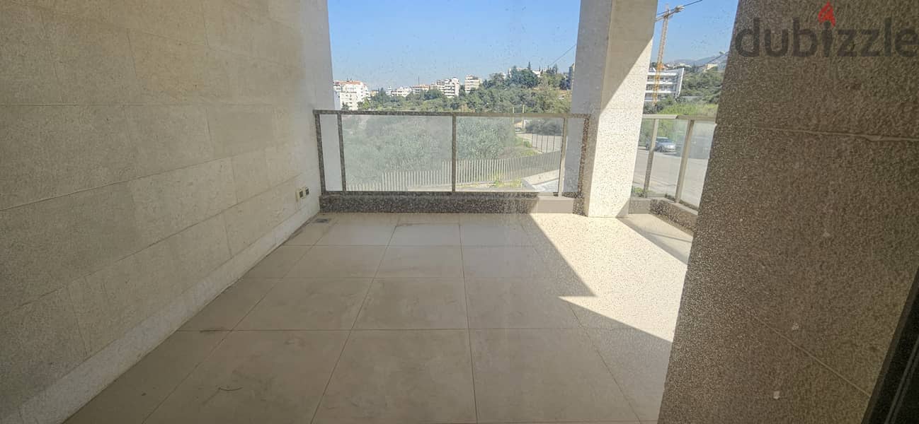 Apartment for sale in Yarzeh شقة للبيع في اليرزة 7