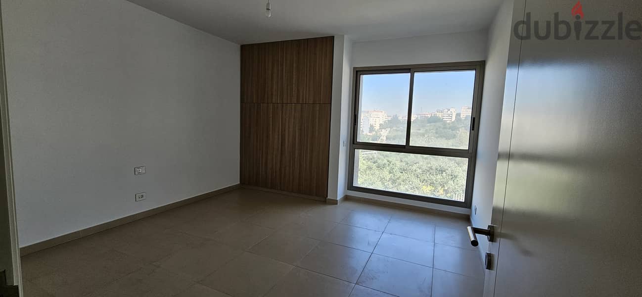 Apartment for sale in Yarzeh شقة للبيع في اليرزة 12