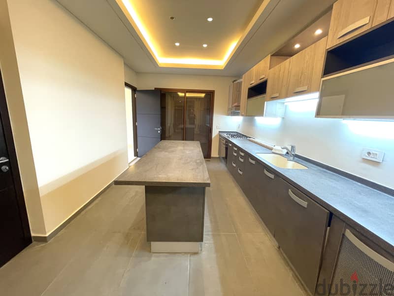 Spacious | Prime Location | Brand new  واسعة | موقع مميز | جديدة تمامً 4