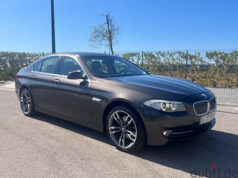 BMW 5-Series 2012 4