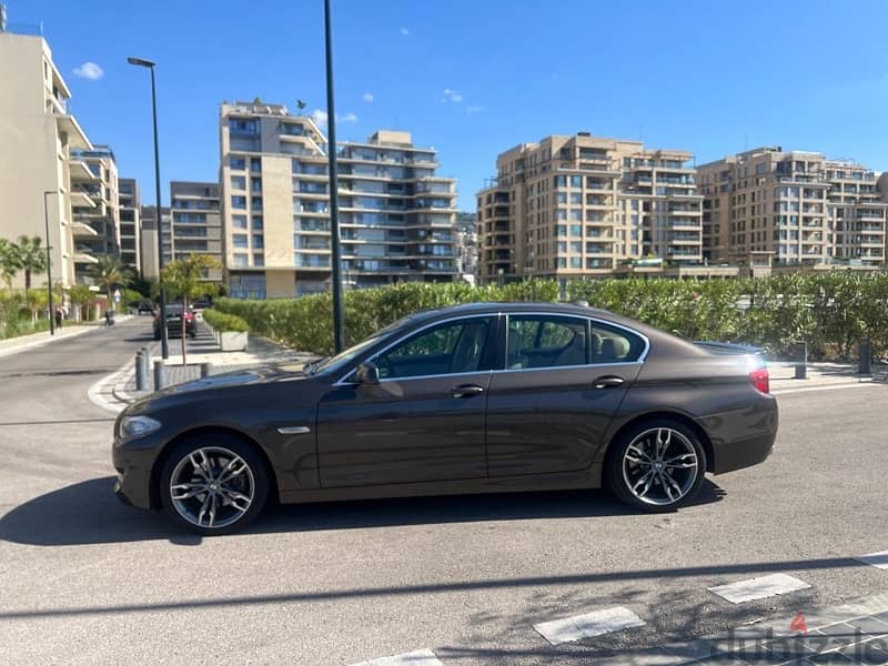 BMW 5-Series 2012 14