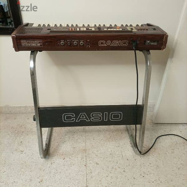 vintage casiotone Arabic keyboard 2