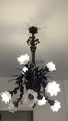 Used Chandeliers with perfect condition / ثريات مستعملة بحالة ممتازة 0