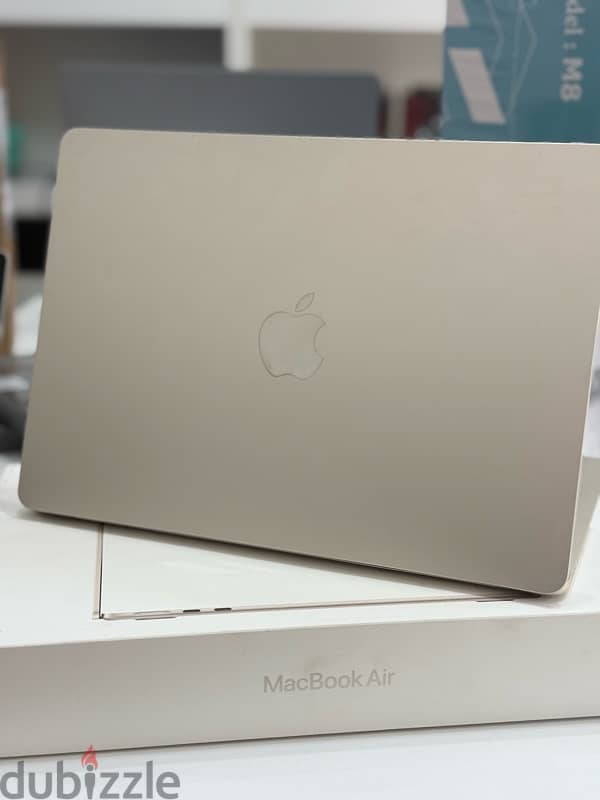 Macbook Air M3 2024 starlight color with apple warranty 1