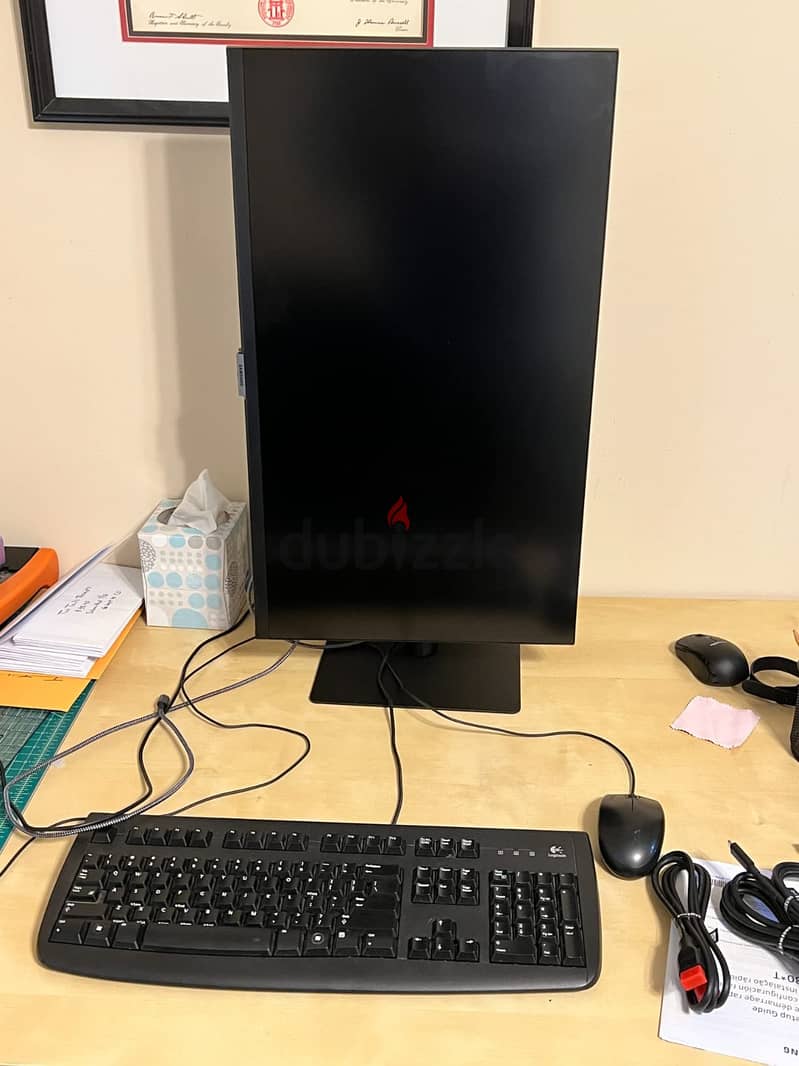 Samsung Viewfinity S8 Screen Monitor 1