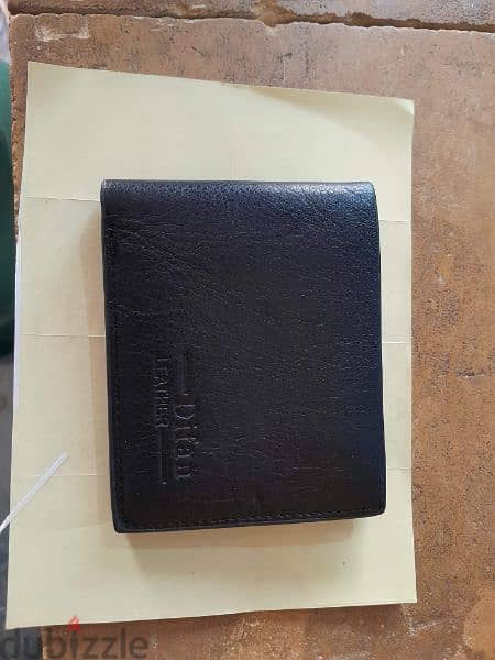 black wallet 0