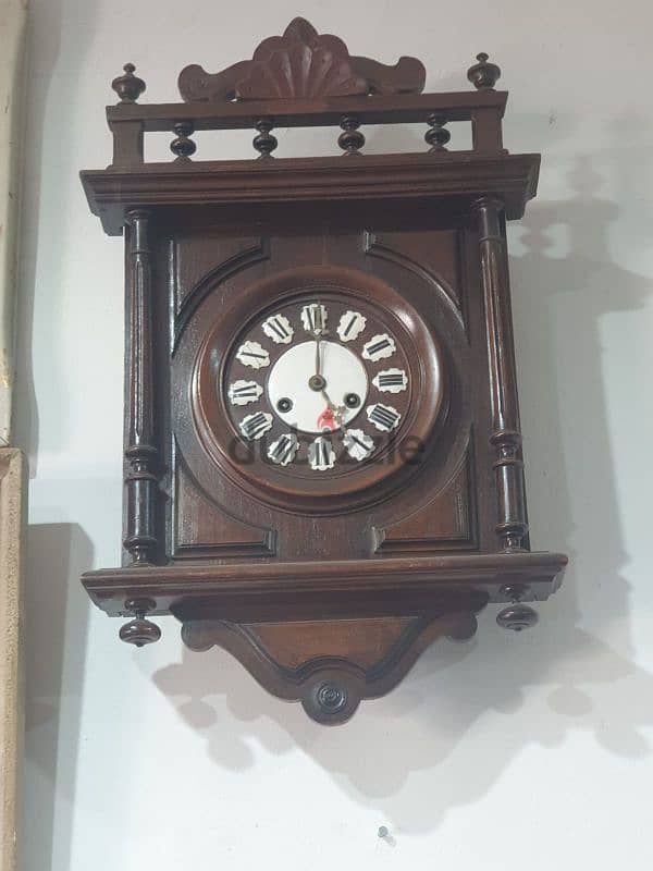 antique french clock 19 century, working in good condition 1