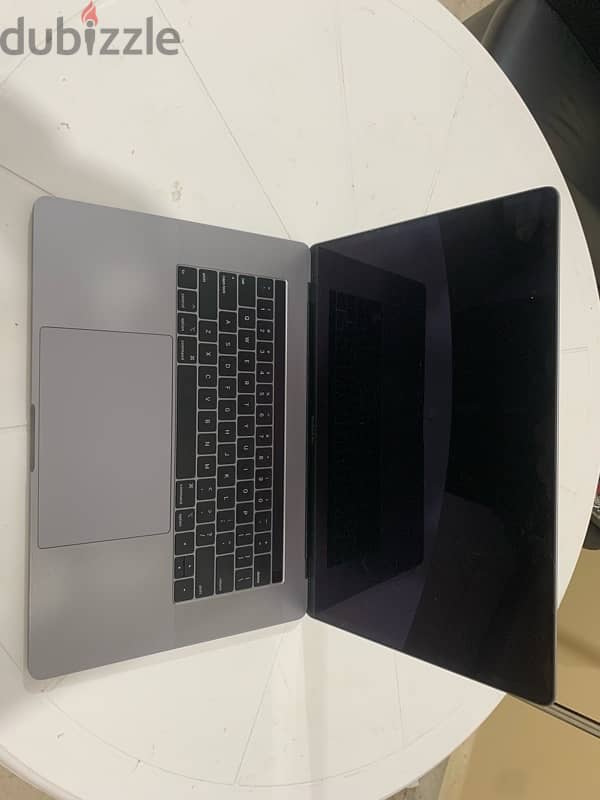 macbook pro 1