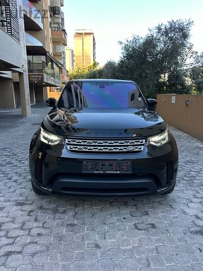 Land Rover Discovery V6 HSE Luxury 2017 black on black (clean carfax)