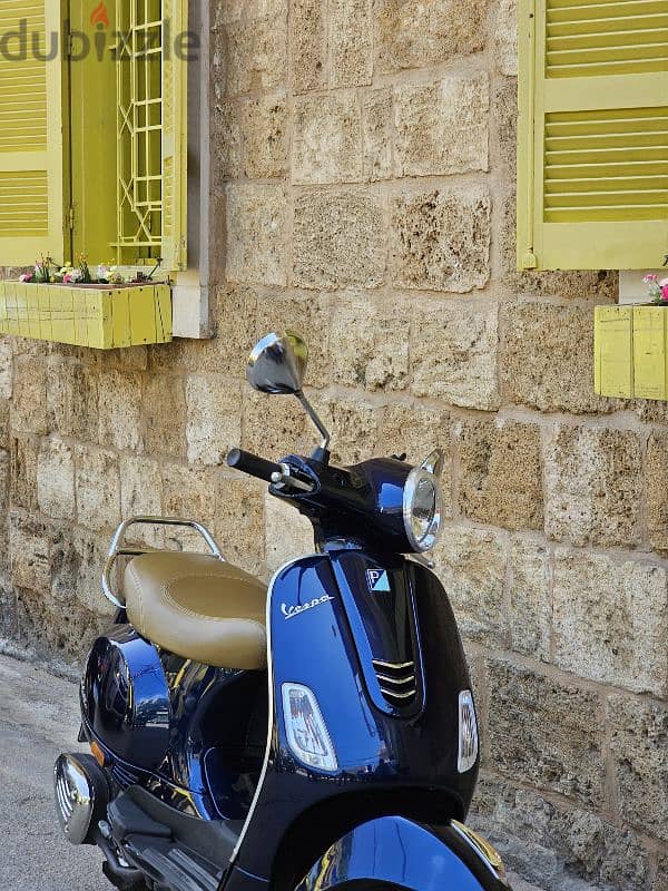 Vespa 150 – Original Midnight Blue, Perfect Condition + Extras 2