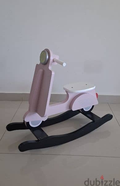 Childwood Vespa rocker (from le bouquet baby) New: 50$