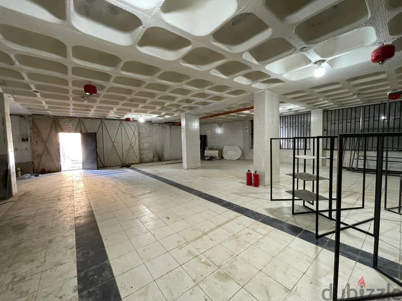 JH24-3679  Ground Level Warehouse / Showroom 850m for rent in Dbayeh 1